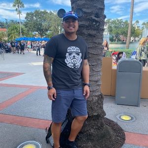 Meet your Posher, Jonathan